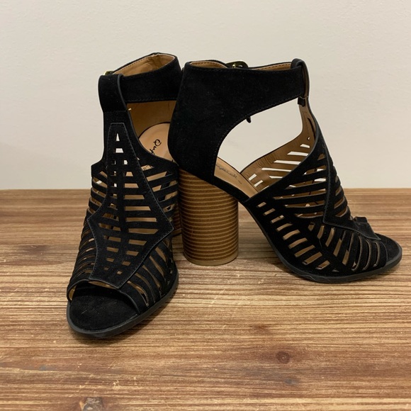 Heels - Picture 5 of 6